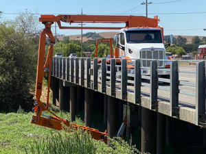 The DFM Bridgemaster Art B 4 inspecting Bridge