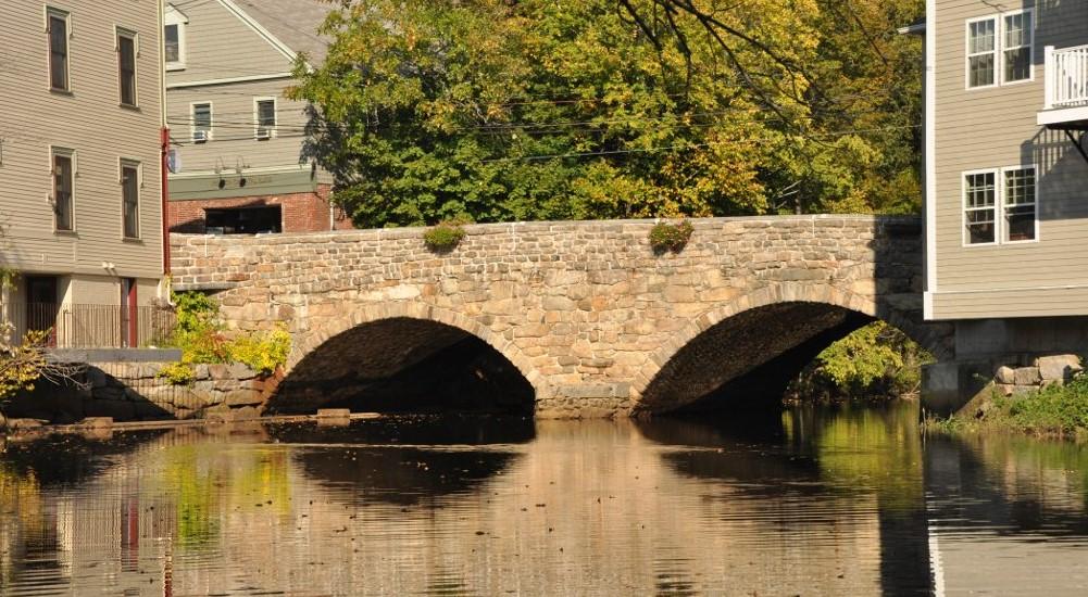 Inspecting Historic Bridges: Under bridge Platforms for Preservation